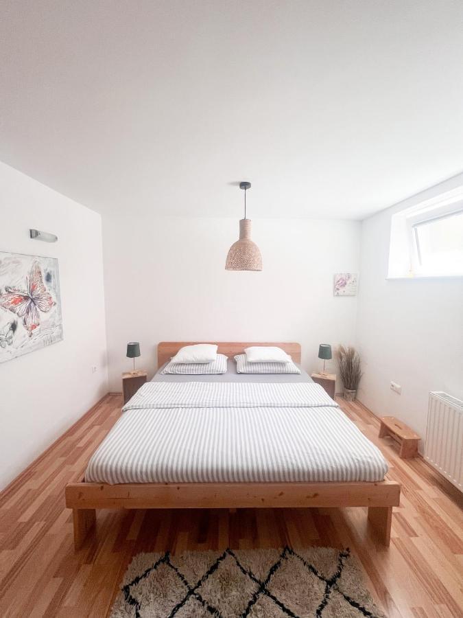 Lovely Basement Apartmán *